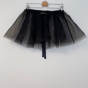 Aritzia Talula tulle skirt